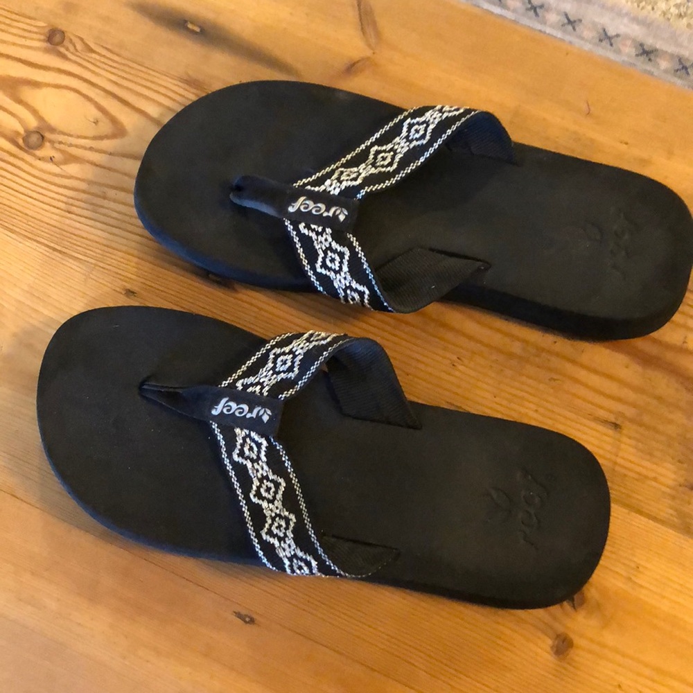 Reef sandals size 9